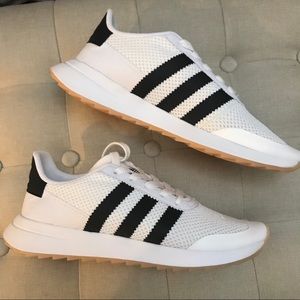 NEW in box Adidas Flashback size 6.5